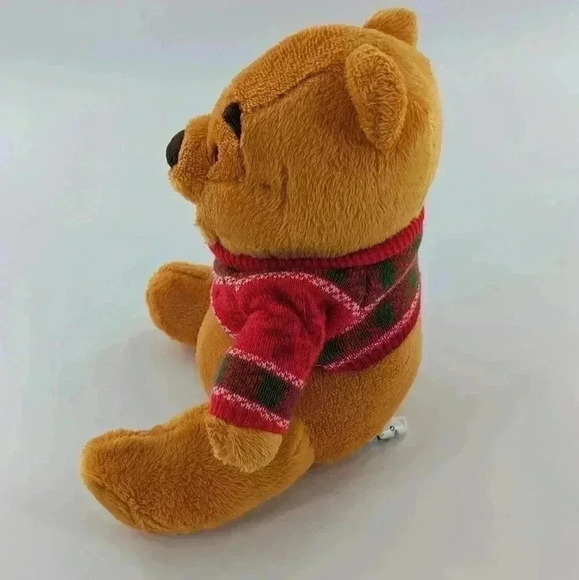 Hallmark Winnie The Pooh Cozy Sweater Beanbag Plush Holiday Sweater 9" 2014 - Picture 2 of 9